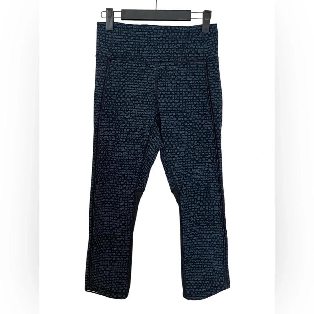 Lululemon 6 Deep Breath‎ Crop 21